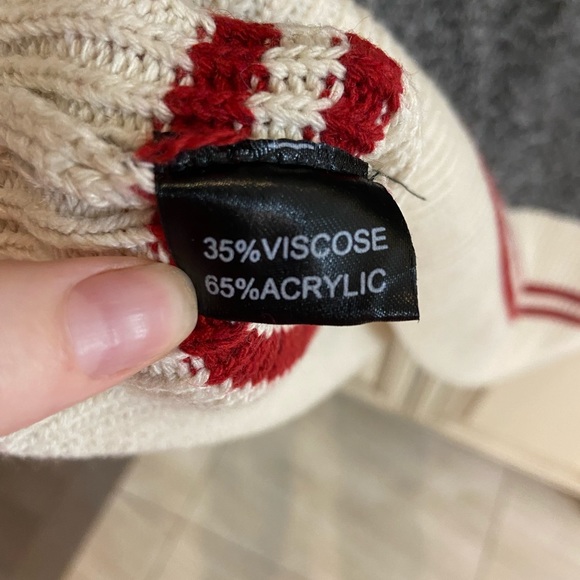 Winter Poncho - Picture 3 of 5